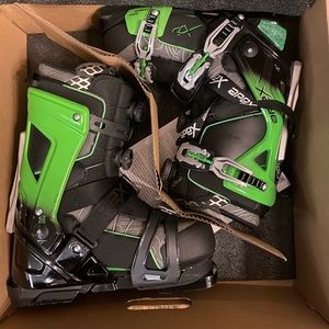 Like NIB Apex Antero ski boot system men’s 10